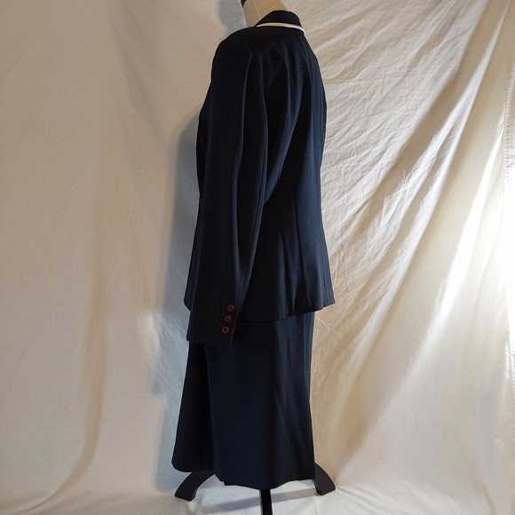 Vintage Kasper A.S.L Blue Skirt Suit with White Trim Collar size 14 - Picture 12 of 13
